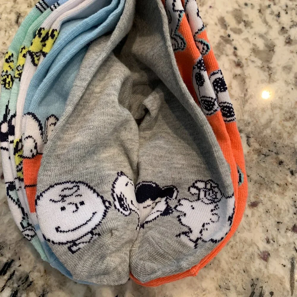 Peanuts Snoopy Charlie Brown Socks NWT 5 pair